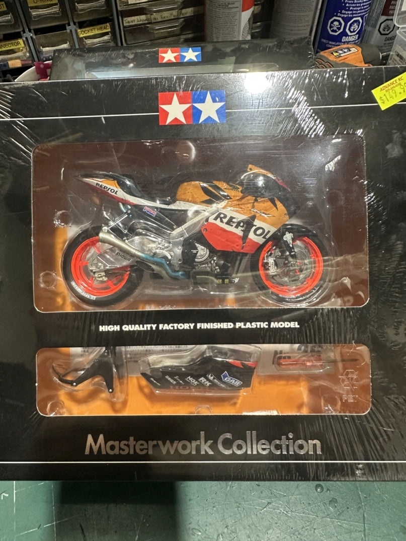 Repsol Honda RC211V ‘06 Masterwork Collection Finished Model