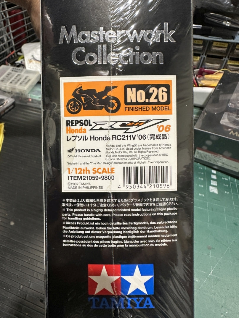 Repsol Honda RC211V ‘06 Masterwork Collection Finished Model
