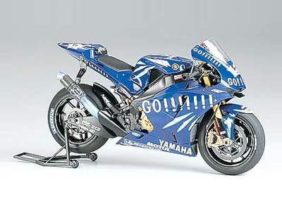Rare Tamiya 1/12 Masterwork Yamaha YZR-M1 '04 No.17 Finished Product  (21031)