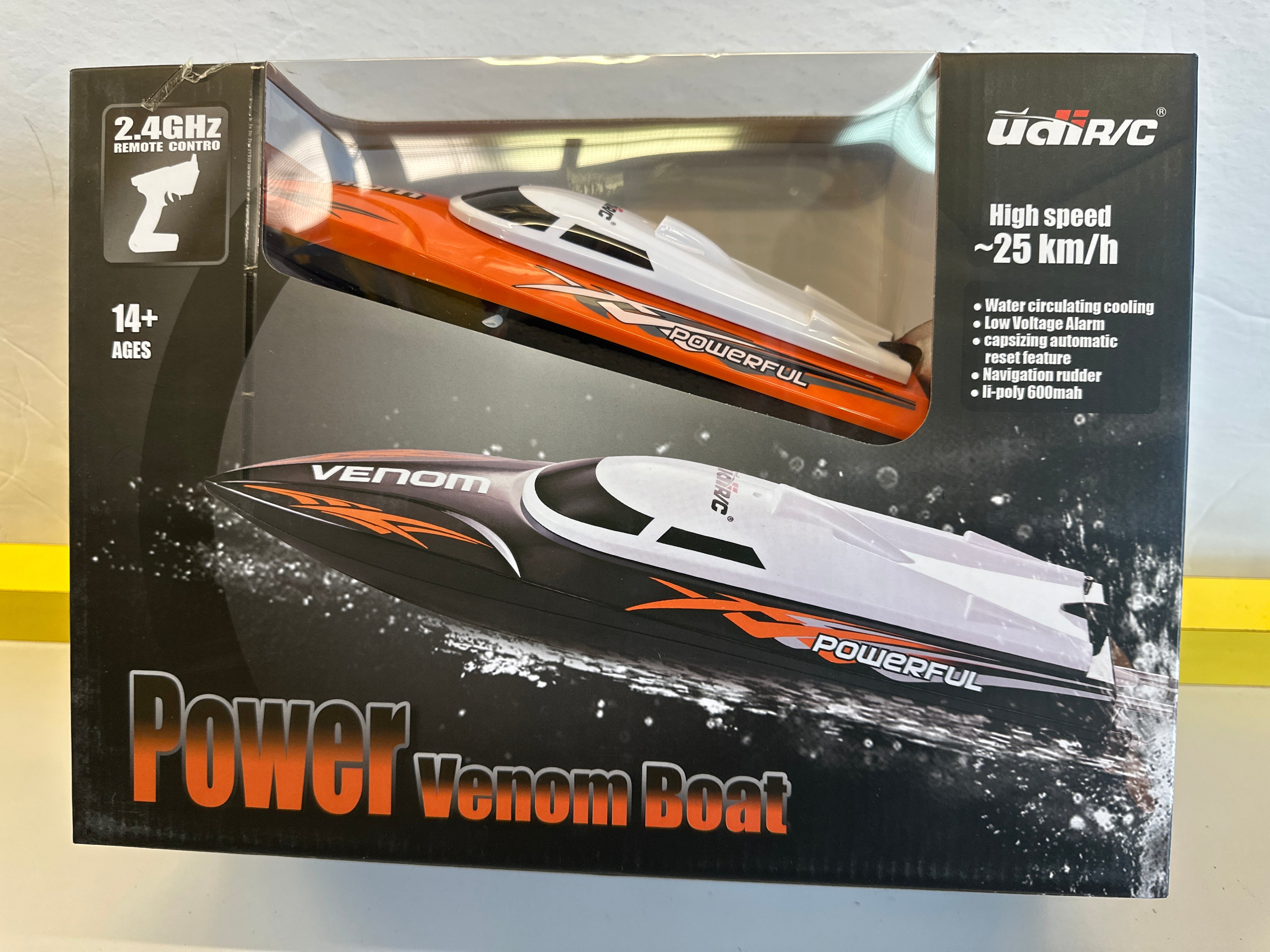 UdiRC  Power Venom RC Boat RTR