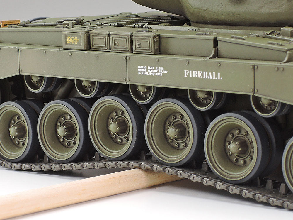 U.S. Medium Tank M26 Pershing (T26E3) 1/35 Military Miniatures Series No.254