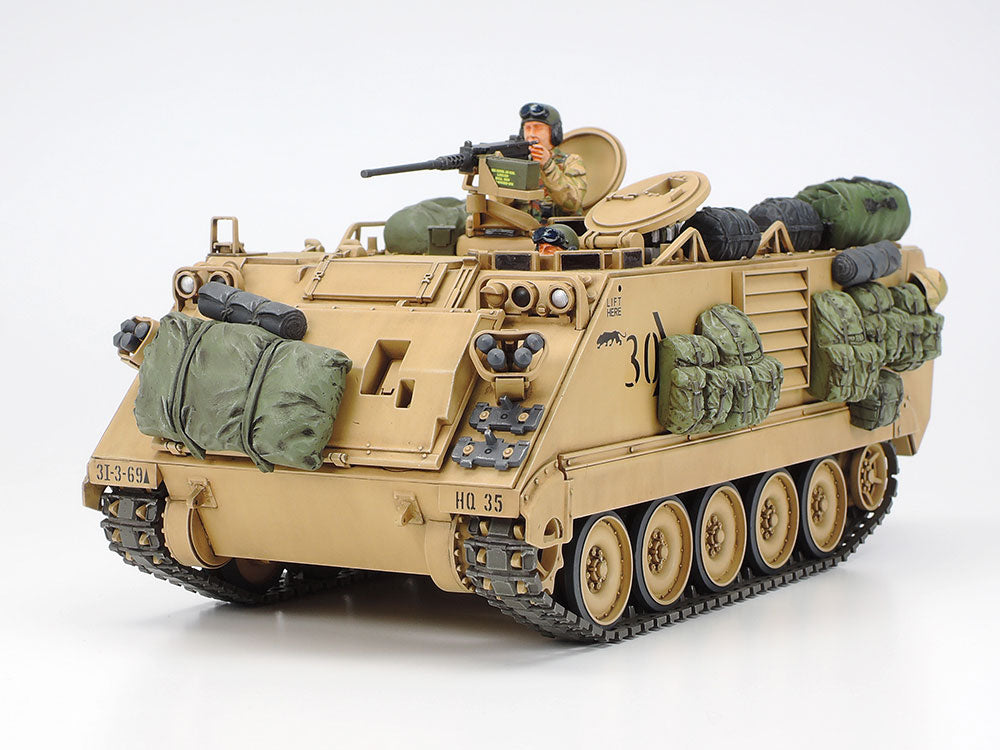 1/35 U.S. M113A2 ARMORED PERSONNEL CARRIER DESERT VERSION (35265)