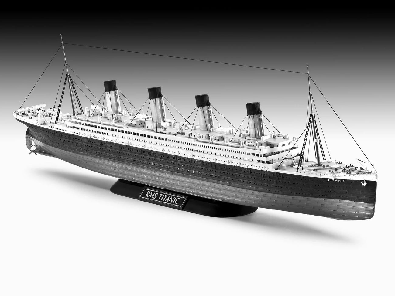 Revell 1/700 R.M.S. Titanic