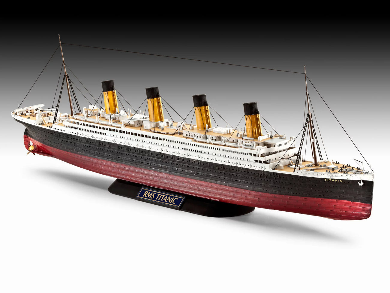 Revell 1/700 R.M.S. Titanic