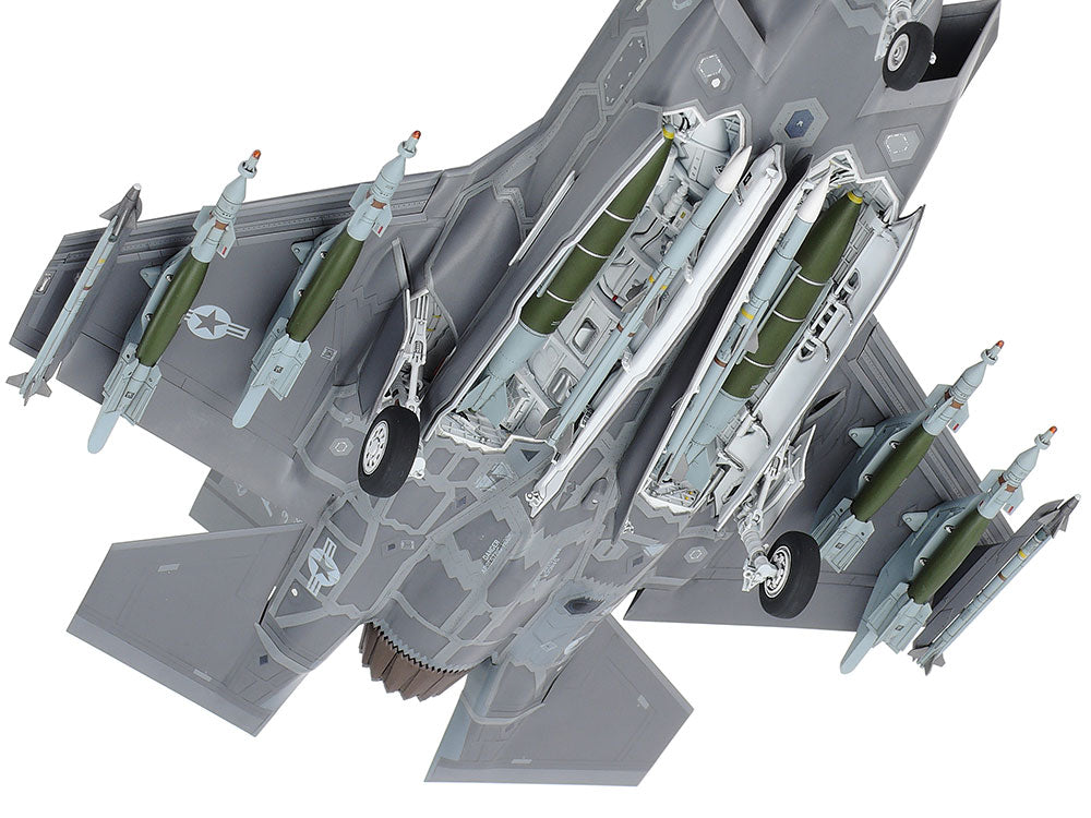 Lockheed Martin F-35A Lightning II 1/48 Aircraft Series No.124