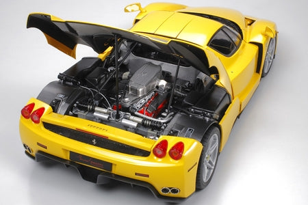 Enzo Ferrari Giallo Modena 1/12 Scale Collector’s Club Special Semi-Assembled Premium Model