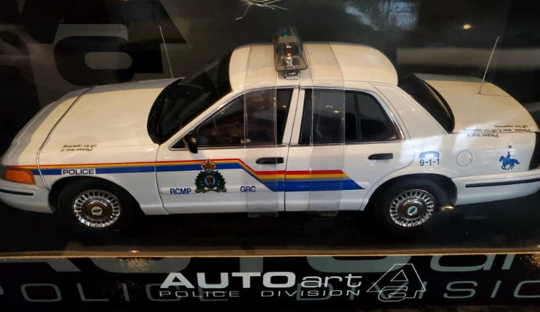 1:18 Diecast Autoart Ford Crown Victoria RCMP Police Car 72706