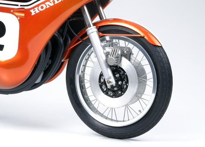 Honda CB750 Racing Collector's Club Special 1/6 Scale Semi-Assembled Premium Model