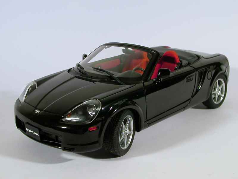 Autoart 1:18 Toyota MR2 Spyder 2000  #78714