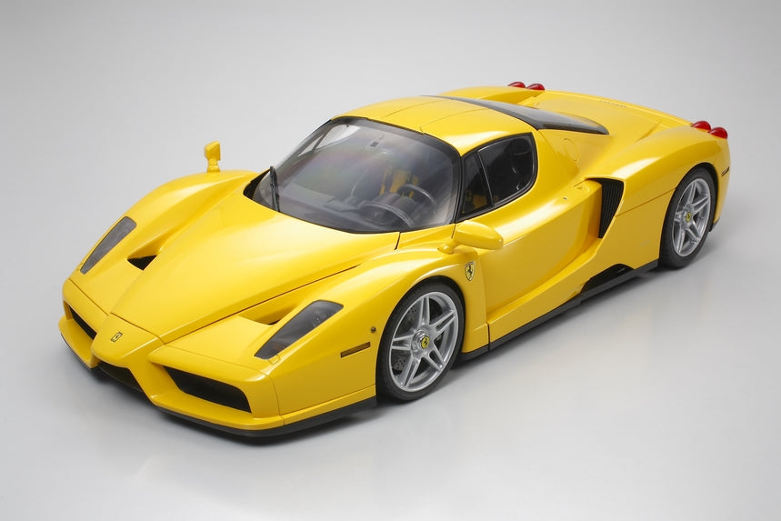 Enzo Ferrari Giallo Modena 1/12 Scale Collector’s Club Special Semi-Assembled Premium Model