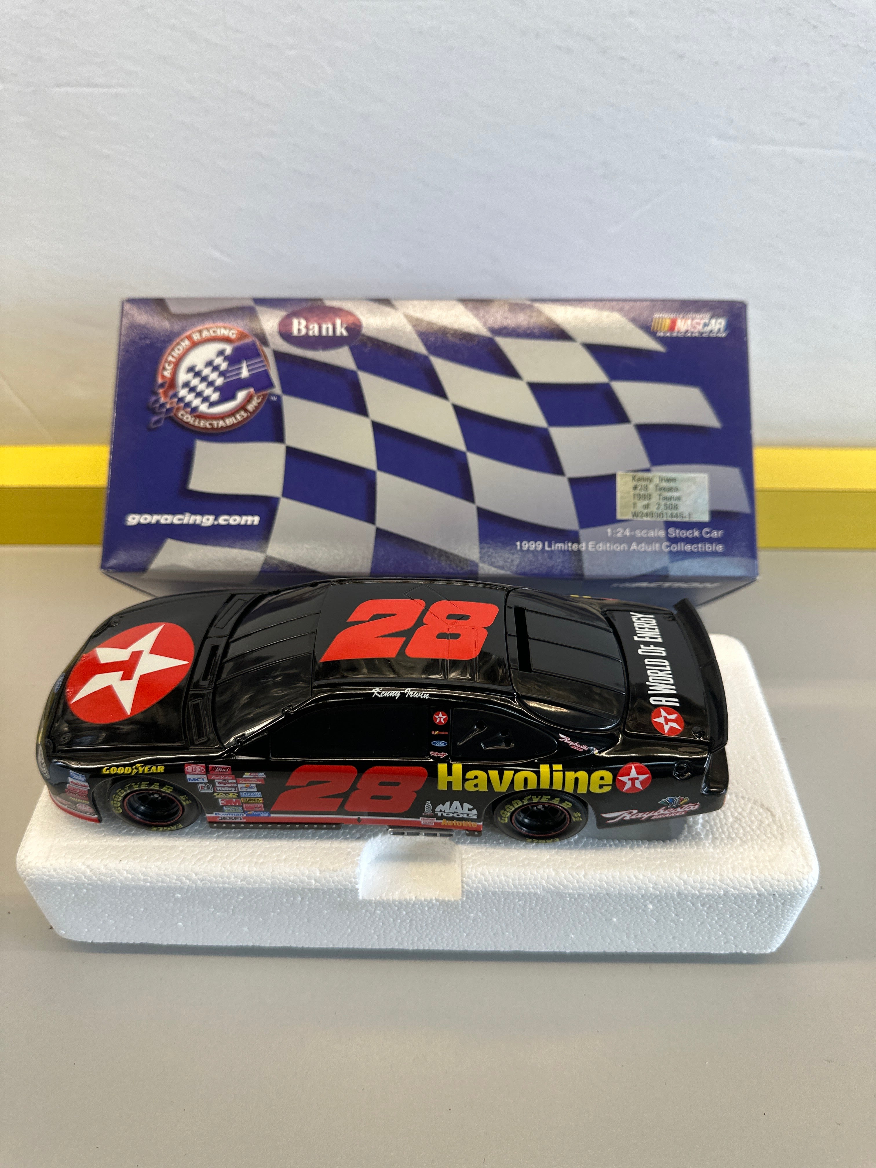1/24 NASCAR Kenny Irwin #28 Texaco 1999 Taurus