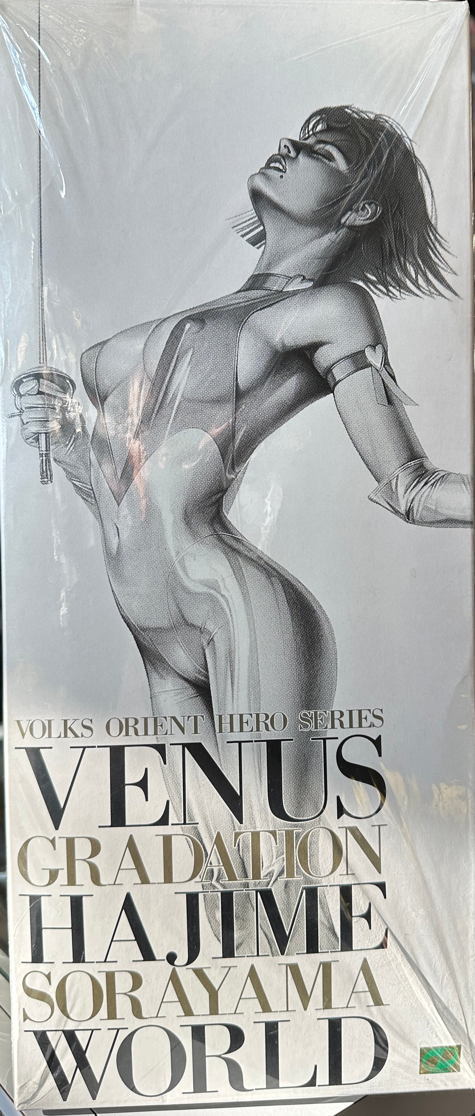 1/4 Volks Sorayama  Cutie Honey Resin Kit (4518992300061)