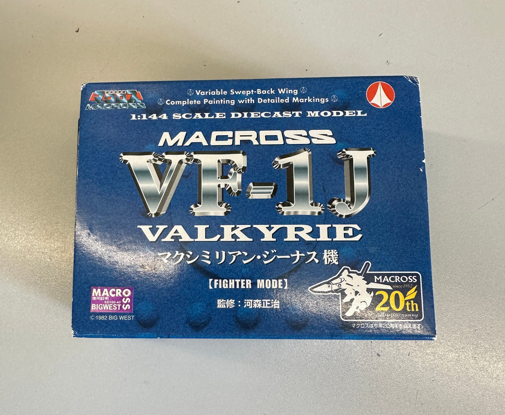Doyusha Macross 1/144 VF-1J Valkyrie (Maximilian Jenius) Fighter Diecast 20th Anniversary (DMM-21)