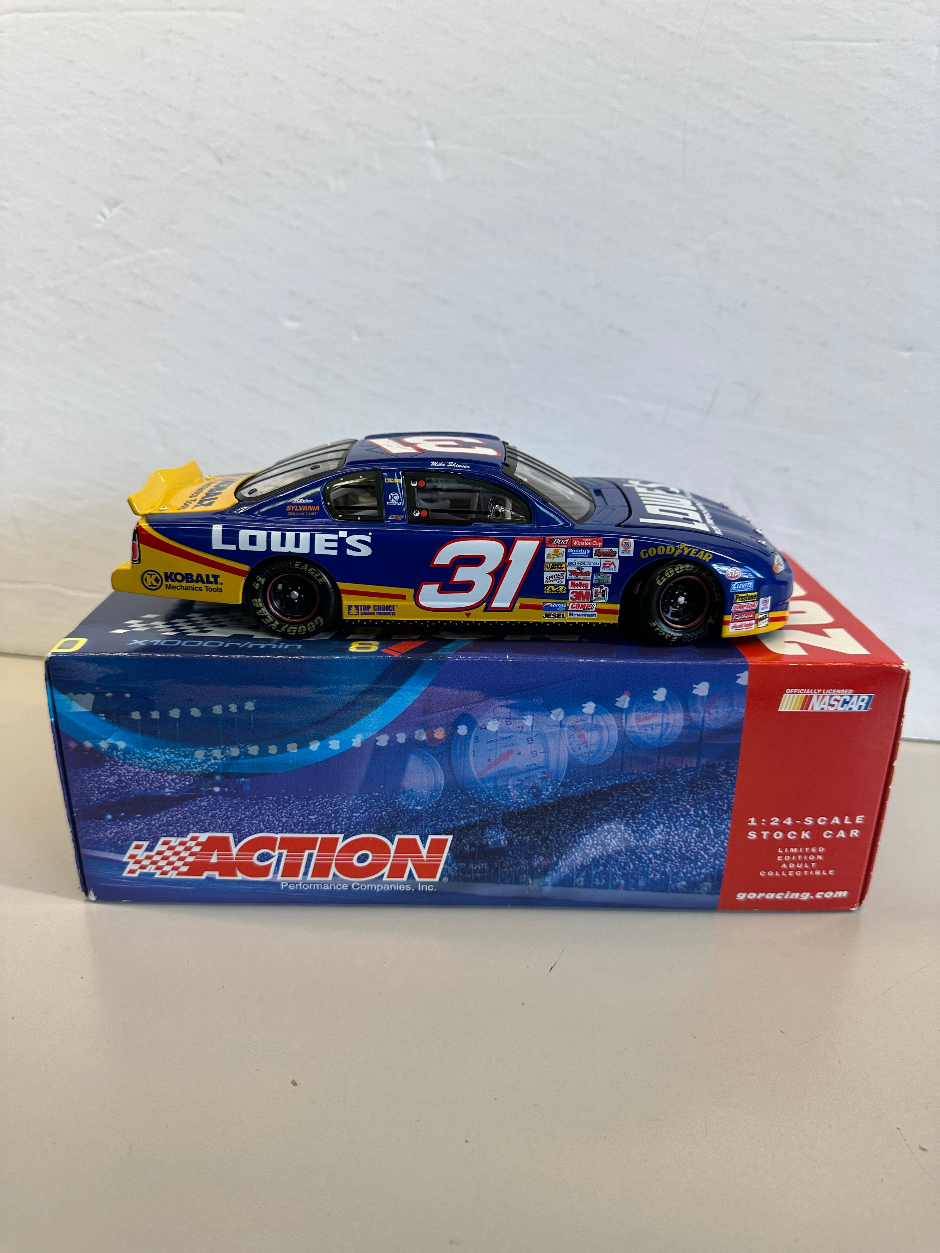 1/24 Mike Skinner (Lowe’s)