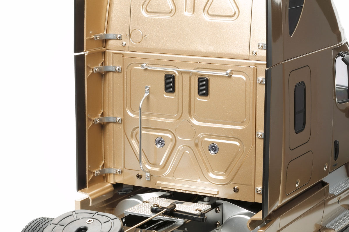 Tamiya Freightliner Cascadia Evo. 1/14 R/C Tractor Truck Discontinued (56340）