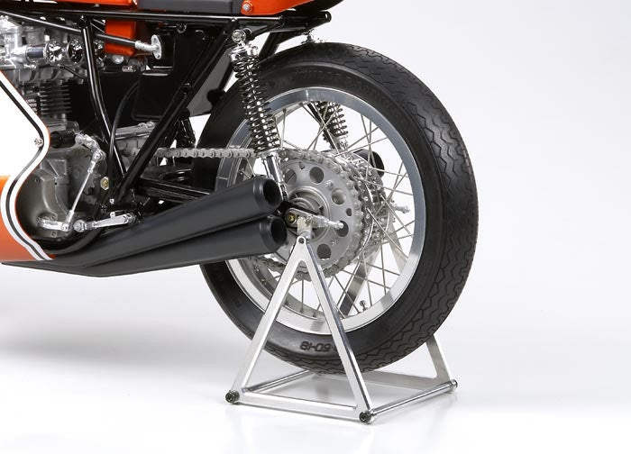 Honda CB750 Racing Collector's Club Special 1/6 Scale Semi-Assembled Premium Model