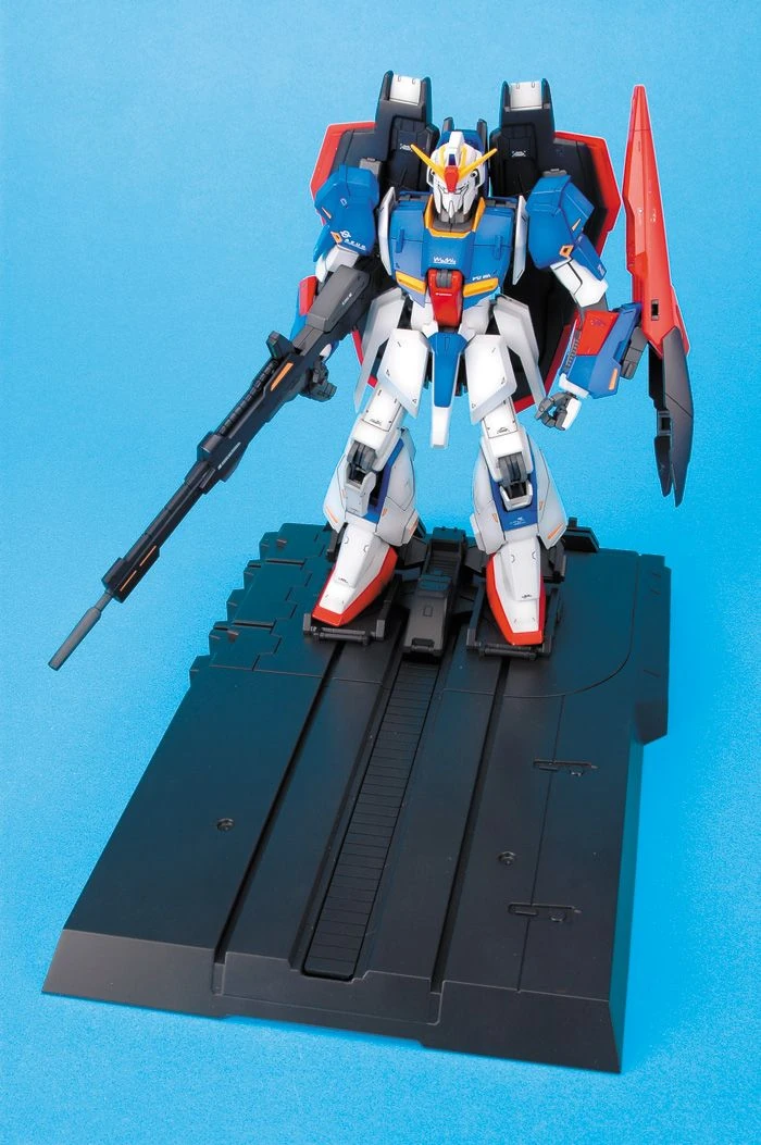 MSZ-006 Zeta Gundam (Ver. 2.0) 1/100 Scale Master Grade Model