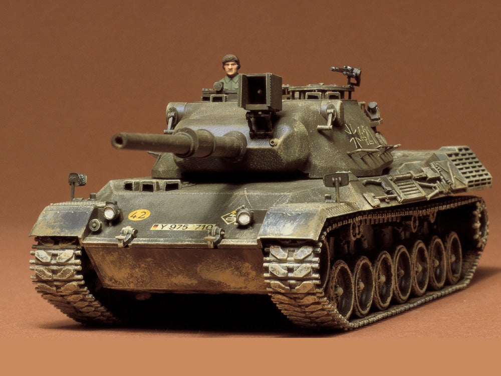 Kampfpanzer Leopard West German Army Medium Tank 1/35 Military Miniature Series No.64
