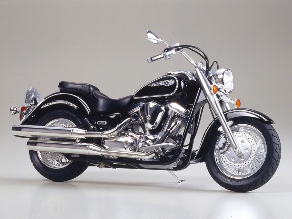 Yamaha XV1600 RoadStar 1/12th Scale Motorcycle Series No.80