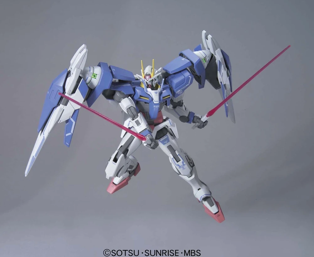 GN-0000+GNR-010 00 Raiser (Designer's Color Ver.) 1/100 Scale Model