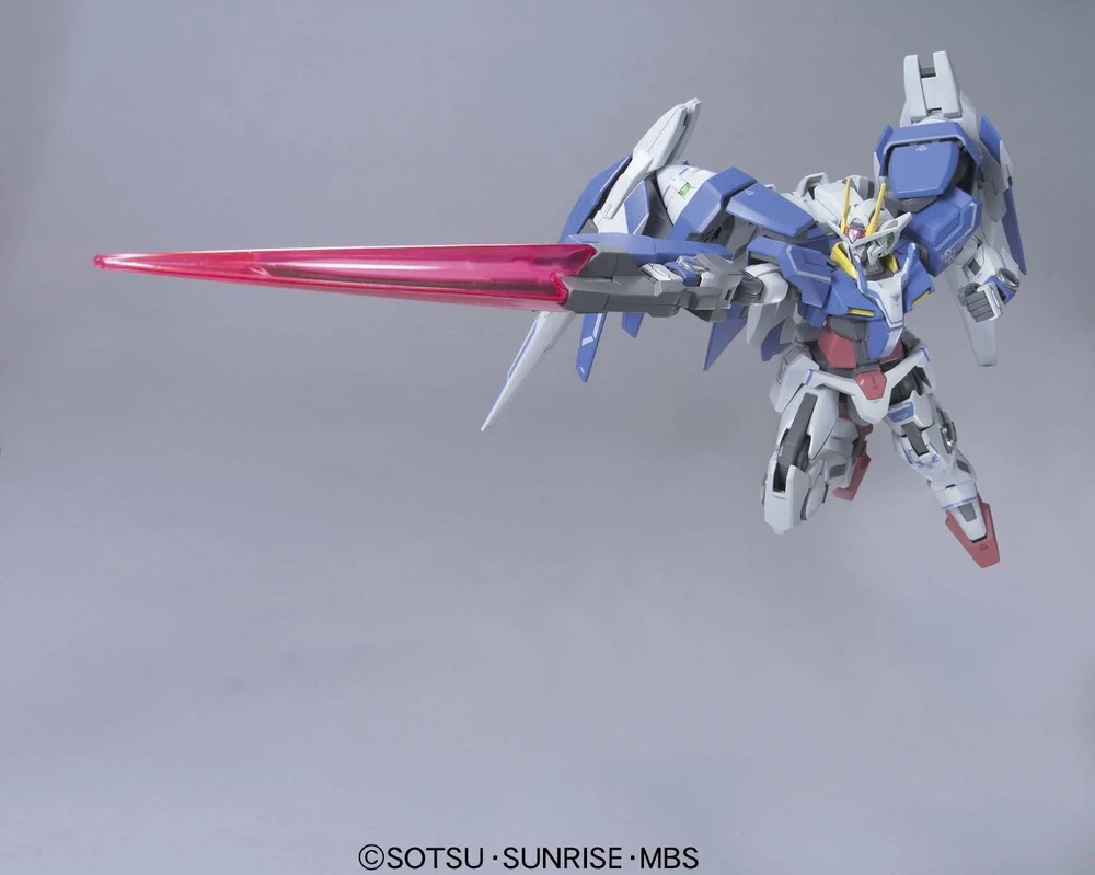 GN-0000+GNR-010 00 Raiser (Designer's Color Ver.) 1/100 Scale Model