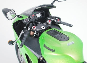 Kawasaki Ninja ZX-12R 1/12th Scale Motorcycle Series No.84