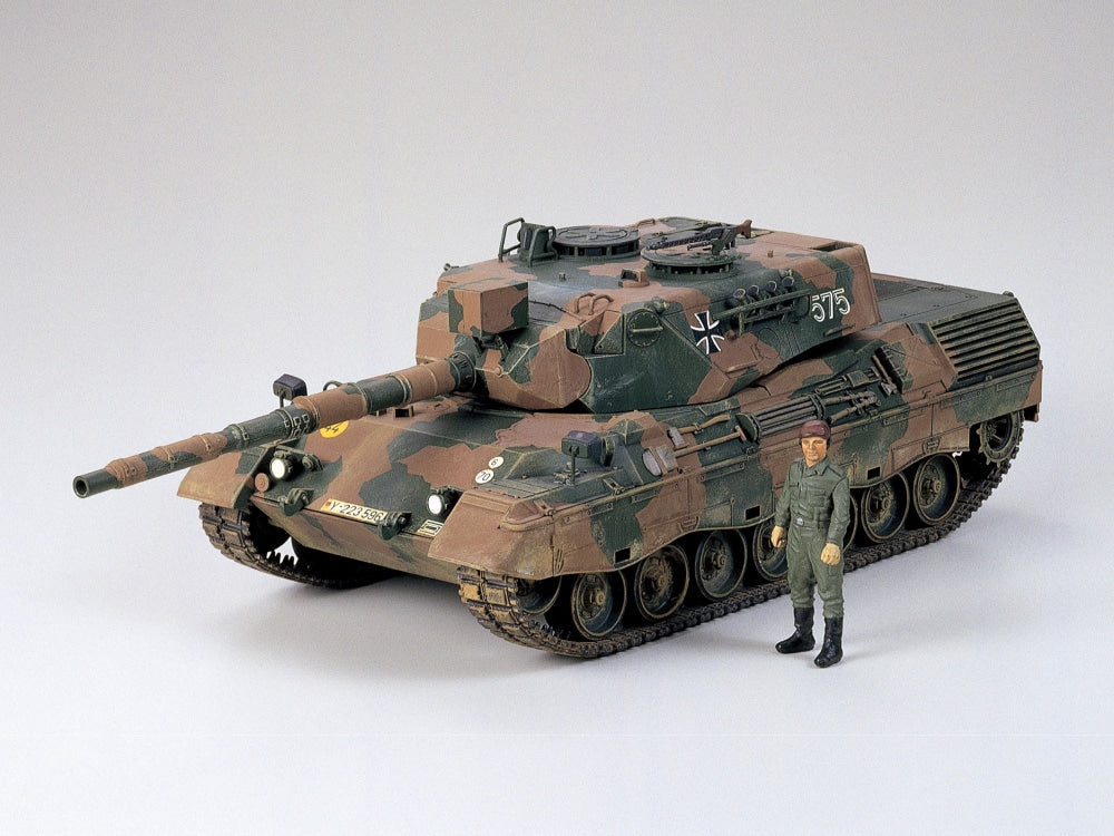 West German Tank Leopard A4 1/35 Military Miniature Series No.112