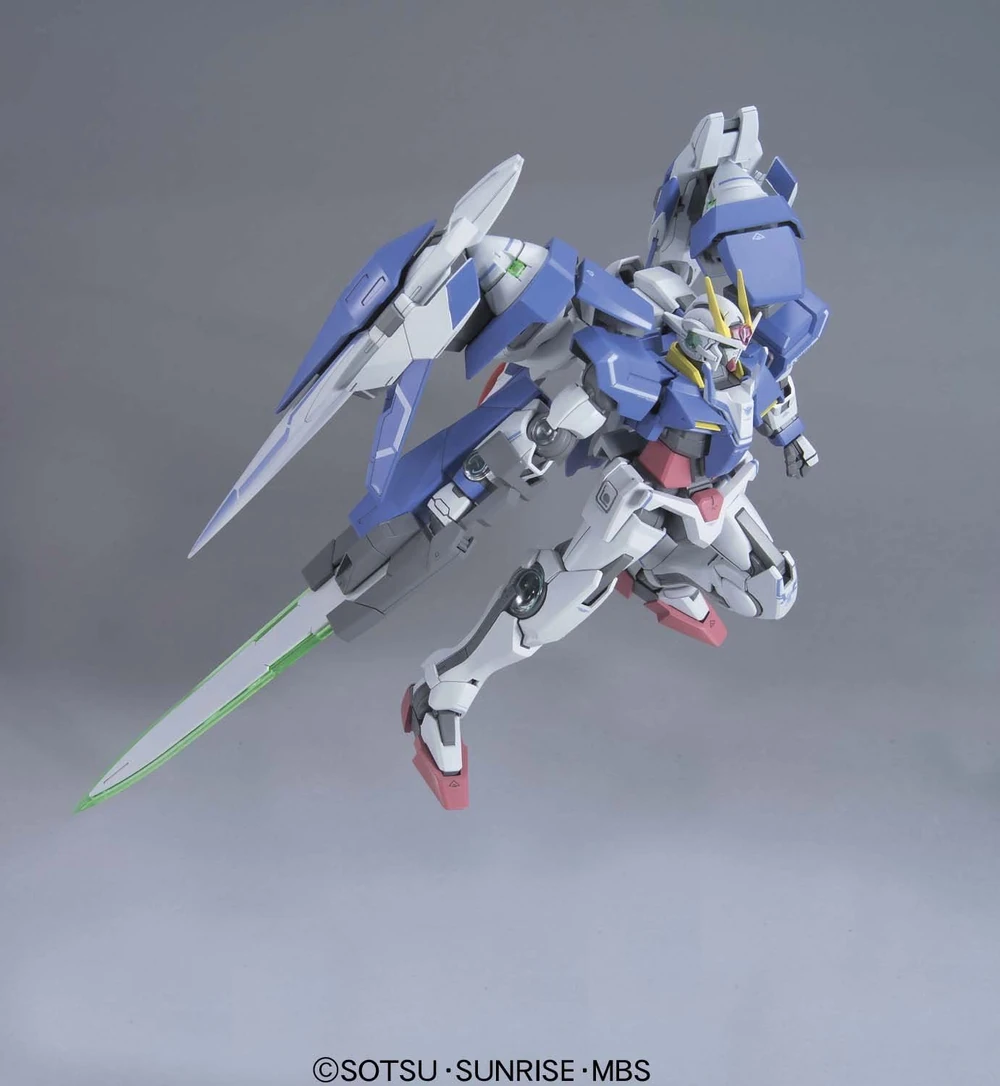 GN-0000+GNR-010 00 Raiser (Designer's Color Ver.) 1/100 Scale Model