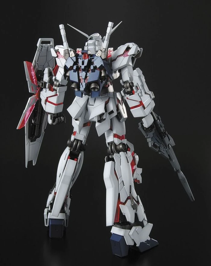 RX-0 Unicorn Gundam (OVA Ver.) 1/100 Scale Master Grade Model
