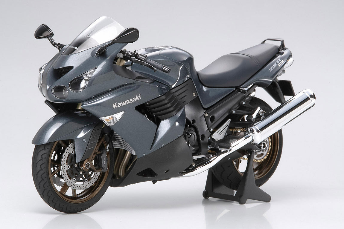 Kawasaki ZZR1400 1/12th Scale Motorcycle Series No.111
