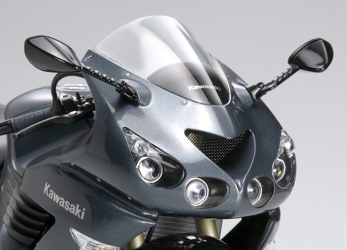 Kawasaki ZZR1400 1/12th Scale Motorcycle Series No.111